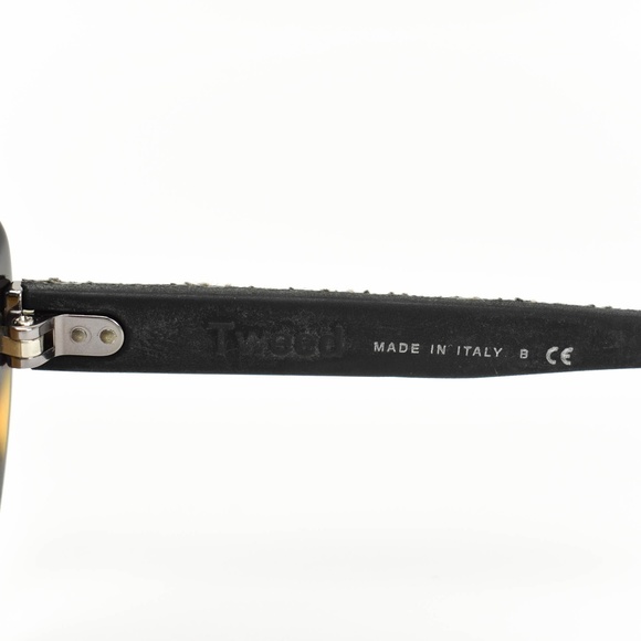 CHANEL: Tortoise Brown, Tweed & CC Sunglasses (ct) - Picture 7 of 8